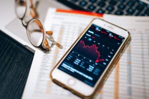 UNDERSTANDING DIXON SHARE PRICE MOVEMENT FACTORS AND ANALYSIS
